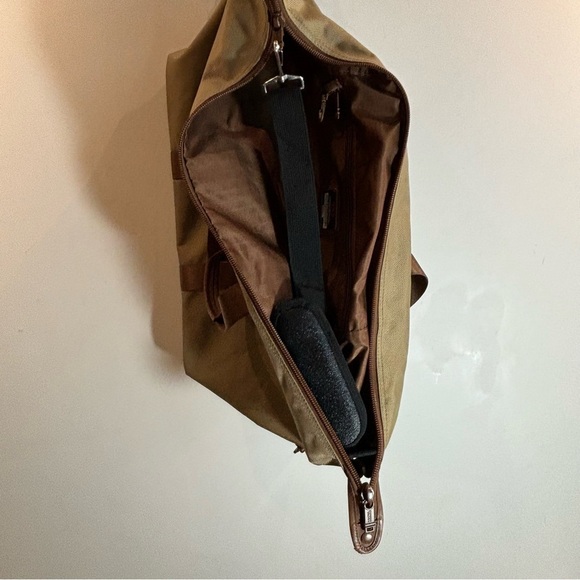 TUMI Large Overnight Bag With Black Shoulder Strap Lined Interior Pocket - Picture 16 of 16